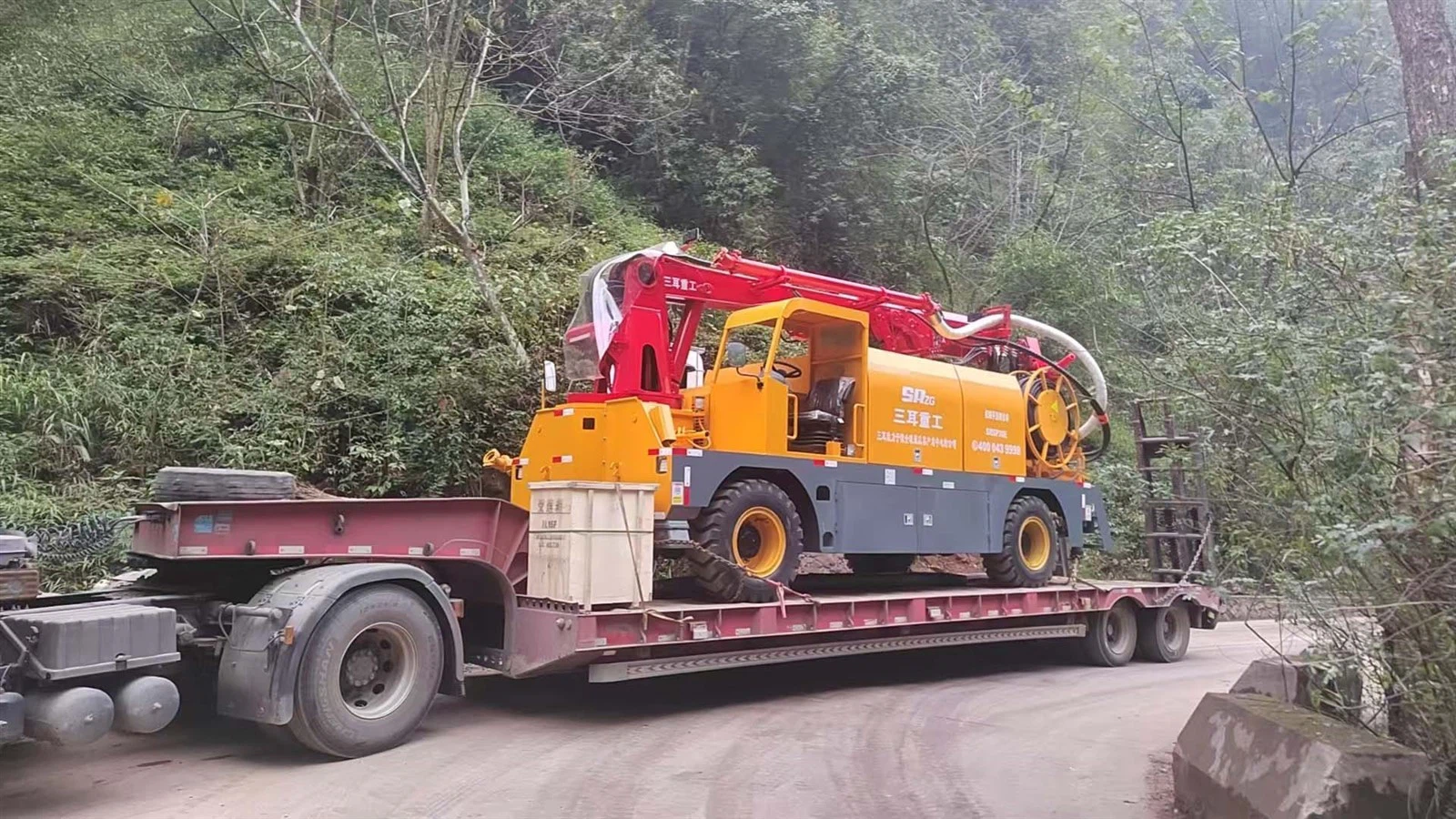 Wet shotcrete machine suitable for slope protection Wet shotcrete machine suitable for slope protection